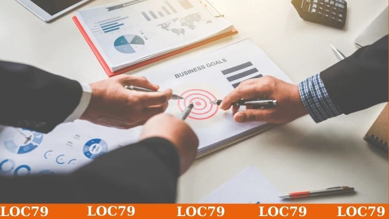 Những đóng góp nổi trội của Cris Hùng